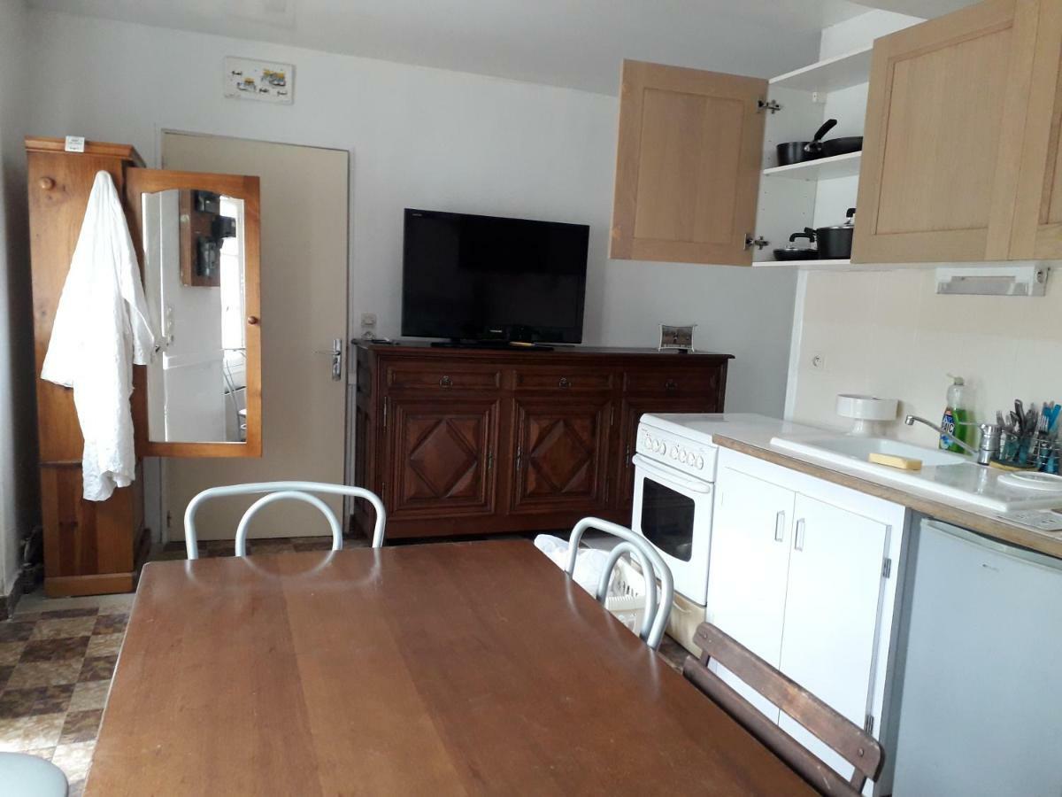 Maison Plain Pied, 2 Chambres, Longere Typique , Fraiche, Dans Bourg Avec Tous Commerces Lucay-le-Male Экстерьер фото