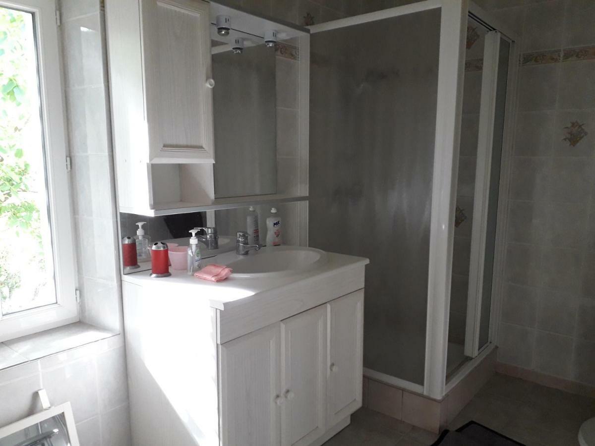 Maison Plain Pied, 2 Chambres, Longere Typique , Fraiche, Dans Bourg Avec Tous Commerces Lucay-le-Male Экстерьер фото